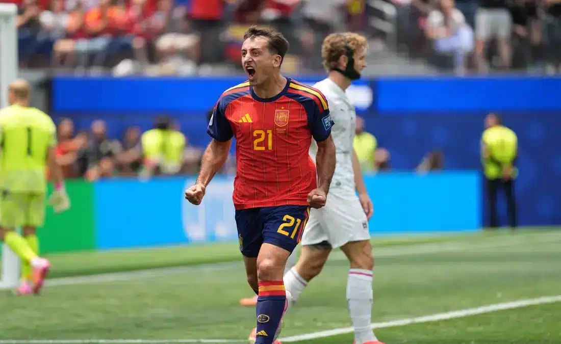 أويارزابال يؤكد استمراره مع ريال سوسيداد رغم اهتمام برشلونة